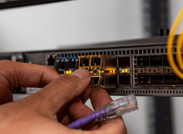 how does optical transceiver work